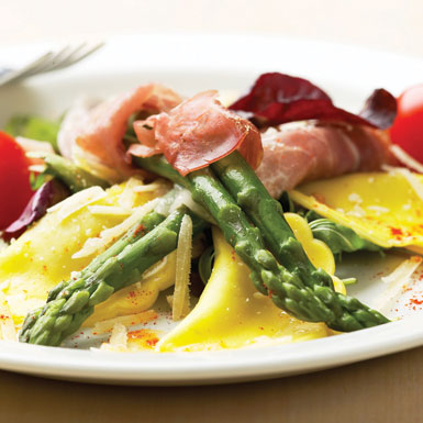 Ravioli Gorgonzola med Parmaskinke og asparges